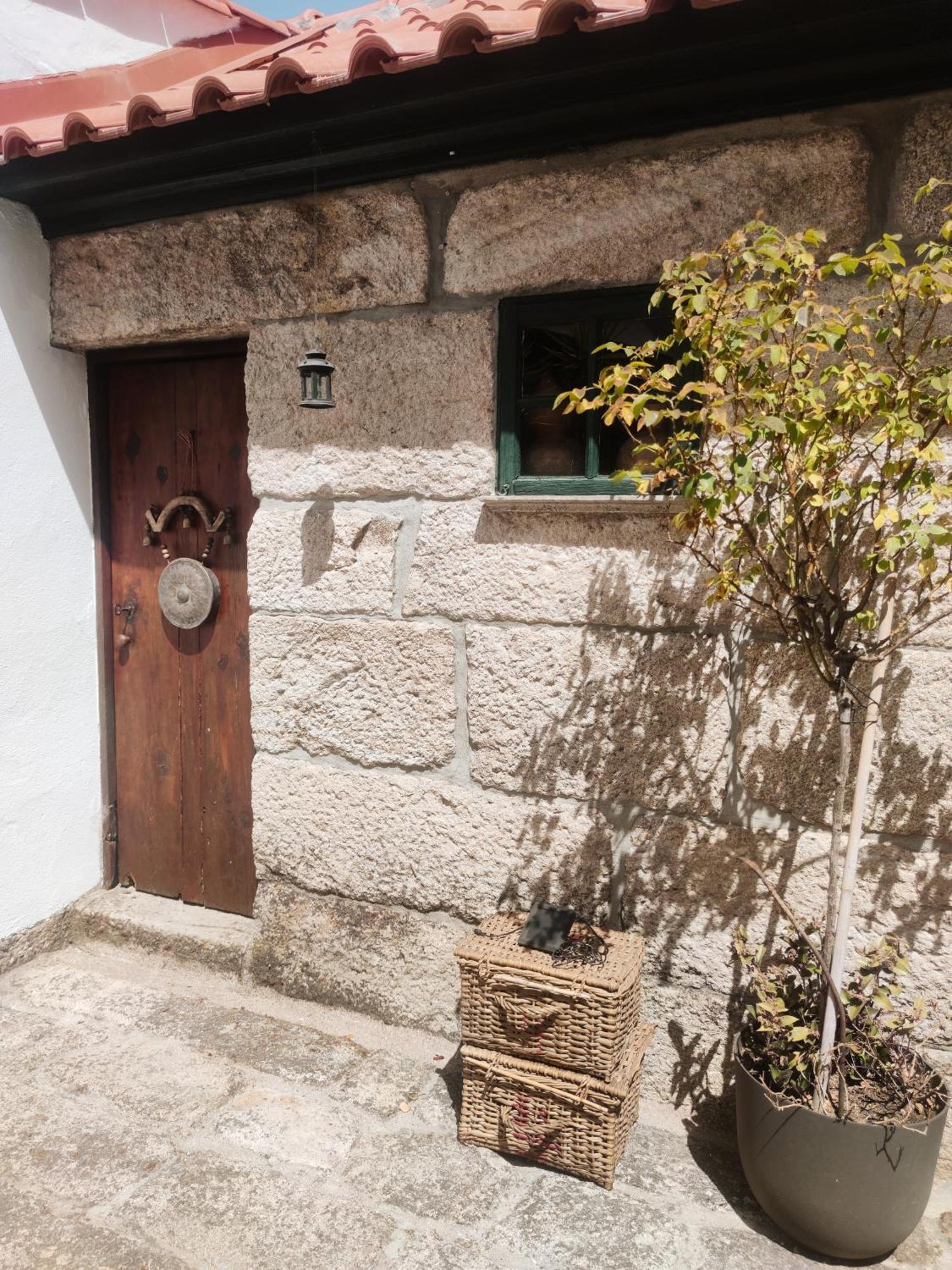 Real Santo Antonio Guest House Tarouca Bagian luar foto